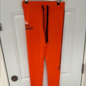 ALO Yoga Vibrant Orange Leggings